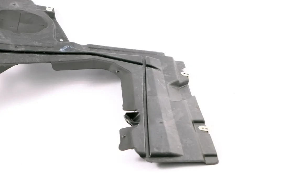 Debajo De La Carrocería Tapa Del Depósito Derecha 5175 para BMW F40 con número de pieza 7436656 BMW F40 Debajo De La Carrocería Tapa Del Depósito Derecha 5175 - SKU 7436656 - Número de pieza 7436656