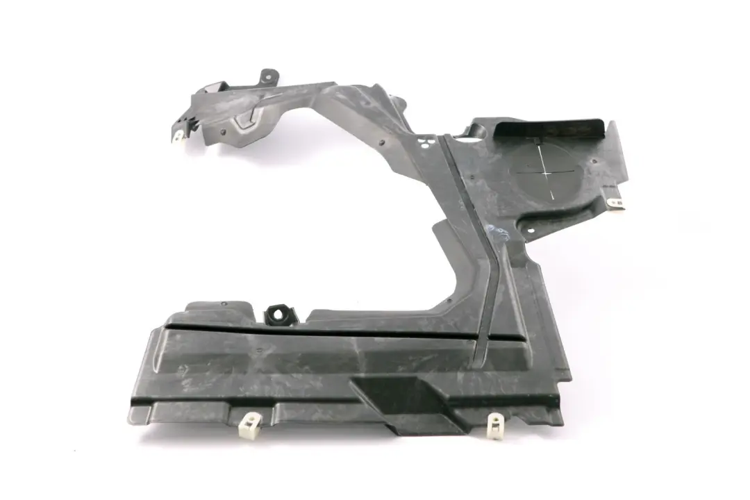 Copertura Serbatoio Sottoscocca Destra 5175 per BMW F40 con numero di parte 7436656 BMW F40 Copertura Serbatoio Sottoscocca Destra 5175 - SKU 7436656 - Numero di parte 7436656