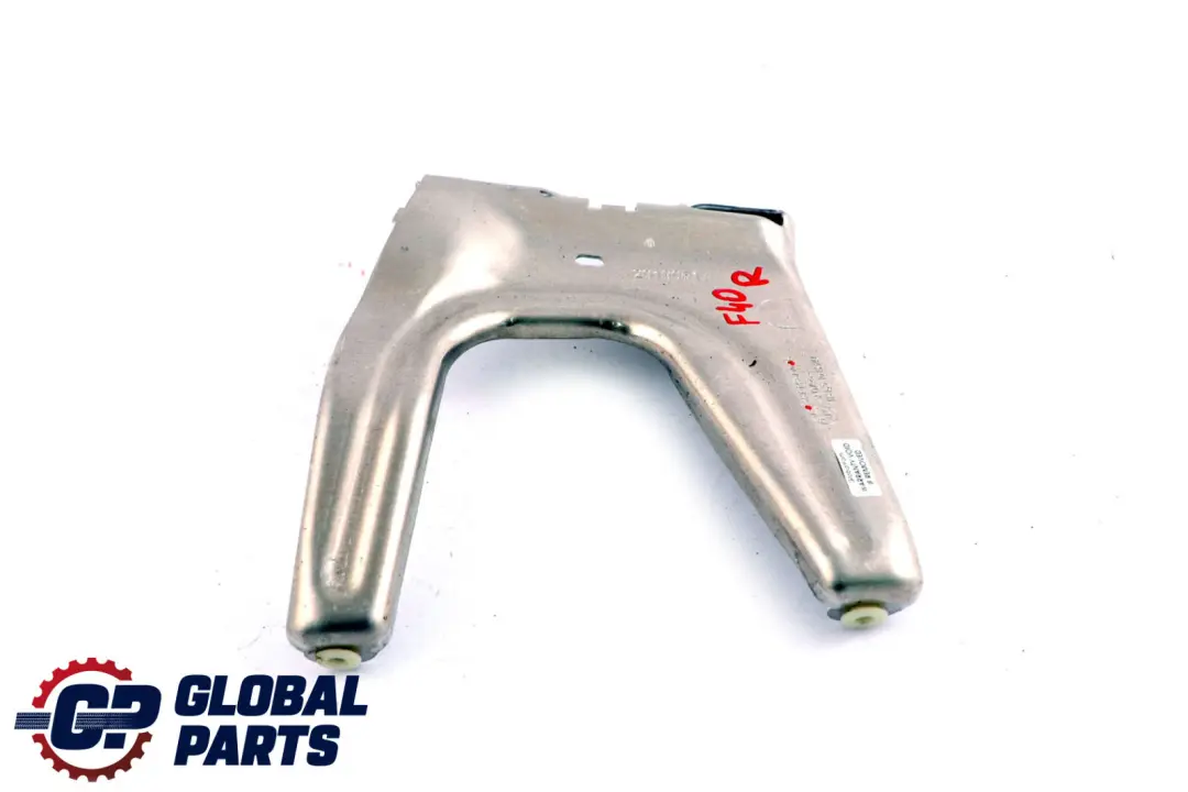 Staffa Rivestimento Sottopavimento Destra per BMW F40 F44 con numero di parte 7436700 BMW F40 F44 Staffa Rivestimento Sottopavimento Destra - SKU 7436700 - Numero di parte 7436700