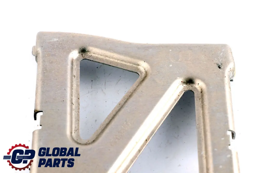 Staffa pannellatura sottoscocca esterna destra per BMW F40 F44 con numero di parte 7436796 BMW F40 F44 Staffa pannellatura sottoscocca esterna destra - SKU 7436796 - Numero di parte 7436796