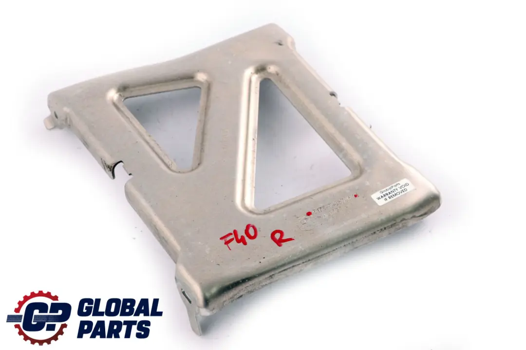 Bracket Underbody Panelling Outer Right pour BMW F40 F44 à propos du numéro de pièce 7436796 BMW F40 F44 Bracket Underbody Panelling Outer Right - SKU 7436796 - Numéro de pièce 7436796