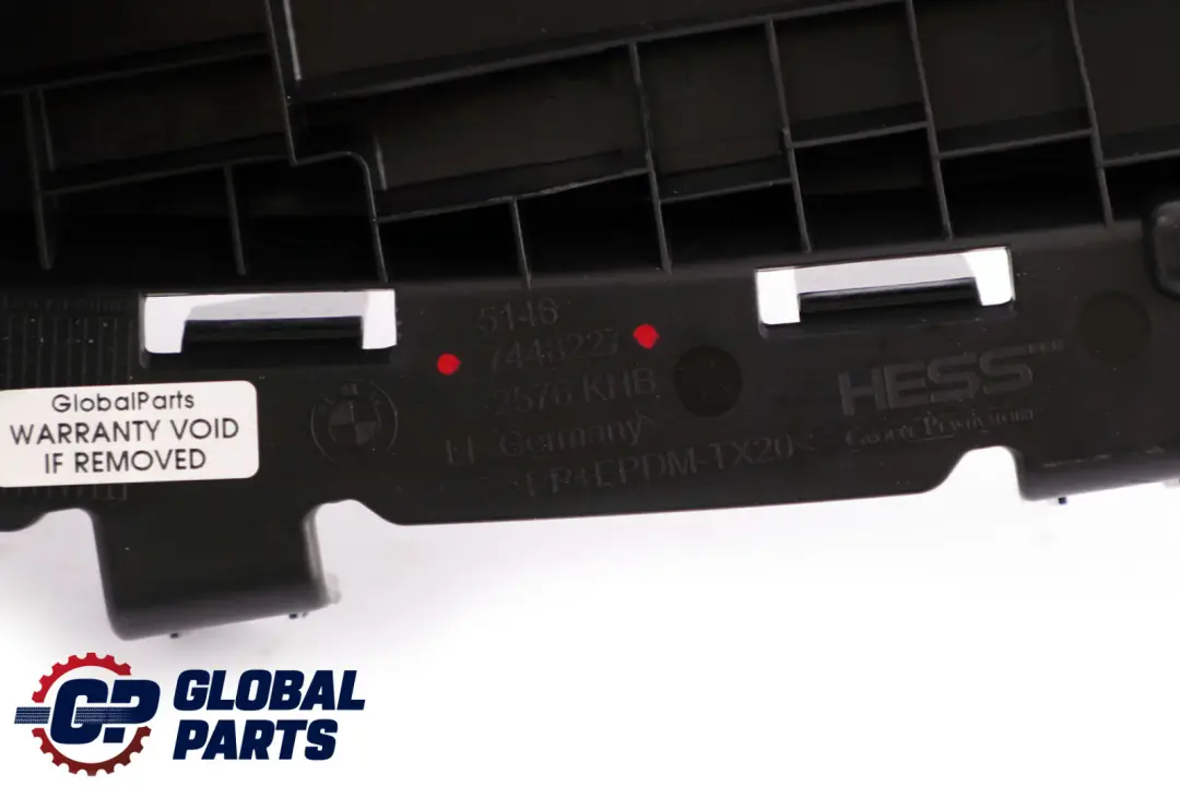 Soporte Ventana Trasera Repisa Izquierda Negro para BMW F40 con número de pieza 7448227 BMW F40 Soporte Ventana Trasera Repisa Izquierda Negro - SKU 7448227 - Número de pieza 7448227