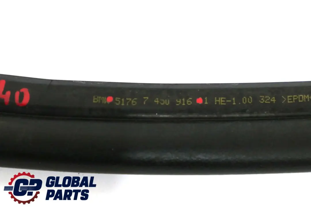 Joint d'étanchéité du capot du moteur arrière pour BMW F40 à propos du numéro de pièce 7450916 BMW F40 Joint d'étanchéité du capot du moteur arrière - SKU 7450916 - Numéro de pièce 7450916