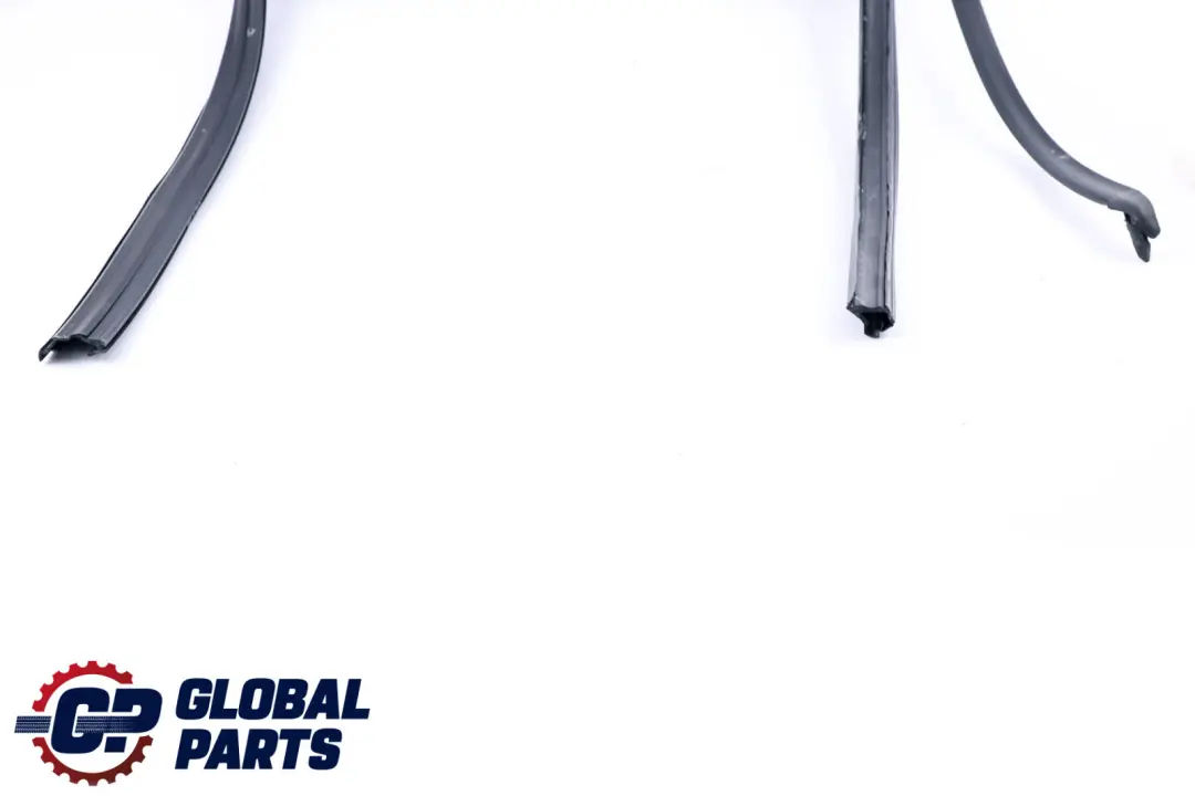 BMW F40 Listwa Prowadnica Szyby Drzwi Tył Lewy 5135 - SKU 7452349 - Numer Części 7452349