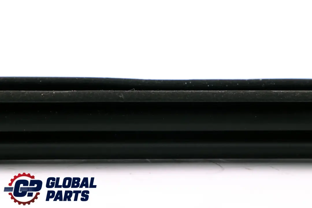 Guarnizione Canale Interno Porta Anteriore Sinistra per BMW F40 con numero di parte 7452367 BMW F40 Guarnizione Canale Interno Porta Anteriore Sinistra - SKU 7452367 - Numero di parte 7452367
