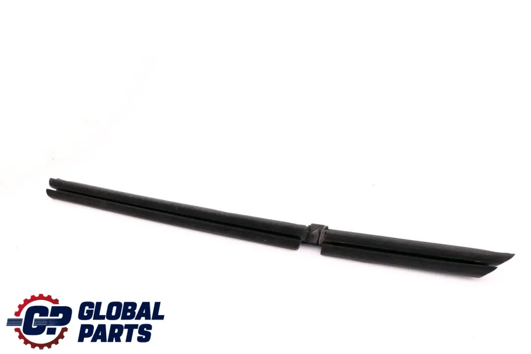 Hintere linke Tür Schachtabdeckung für BMW F40 mit Teilenummer 7452369 BMW F40 Hintere linke Tür Schachtabdeckung - SKU 7452369 - Teilenummer 7452369