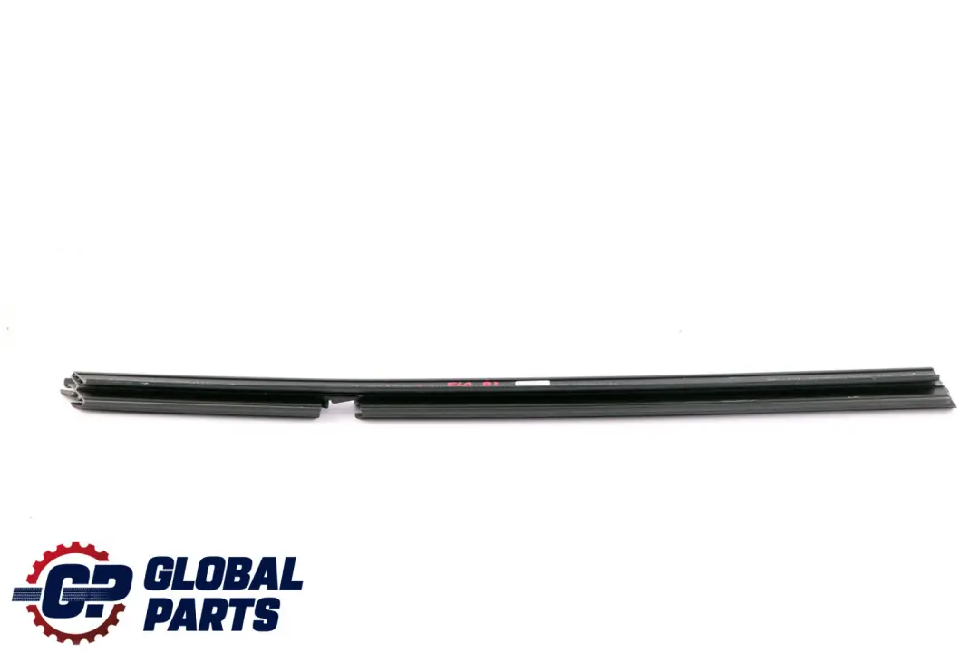 Copertura albero porta posteriore sinistra per BMW F40 con numero di parte 7452369 BMW F40 Copertura albero porta posteriore sinistra - SKU 7452369 - Numero di parte 7452369