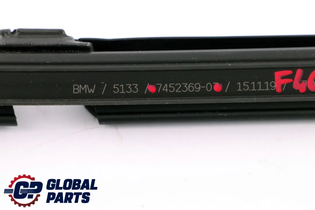 Puerta Trasera Izquierda Tapa Eje para BMW F40 con número de pieza 7452369 BMW F40 Puerta Trasera Izquierda Tapa Eje - SKU 7452369 - Número de pieza 7452369