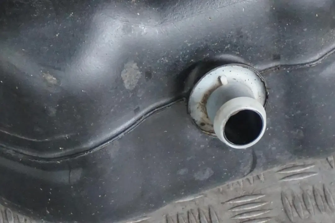 BMW 2 X1 X2 F39 F45 F48 Mini Countryman F60 Complete Fuel Tank Diesel - SKU 7453428 - Part number 7453428
