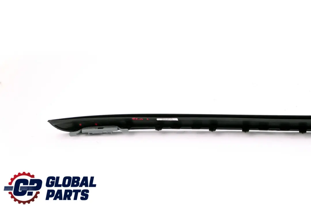 Links Windschutzscheibe Drip Moulding Trim Schwarz für BMW F40 mit Teilenummer 7453949 BMW F40 Links Windschutzscheibe Drip Moulding Trim Schwarz - SKU 7453949 - Teilenummer 7453949