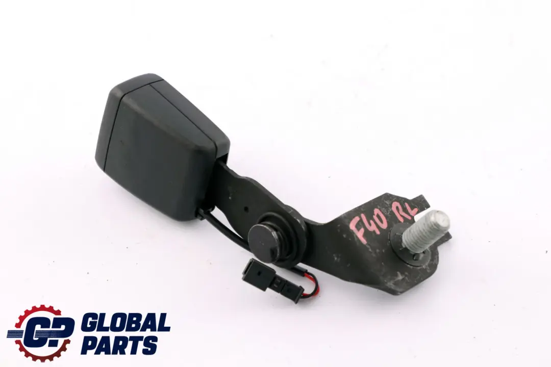 Zapinka Pasa Bezpieczeństwa Lewy Tył do BMW F40 o numerze 7456285 BMW F40 Zapinka Pasa Bezpieczeństwa Lewy Tył - SKU 7456285 - Numer Części 7456285