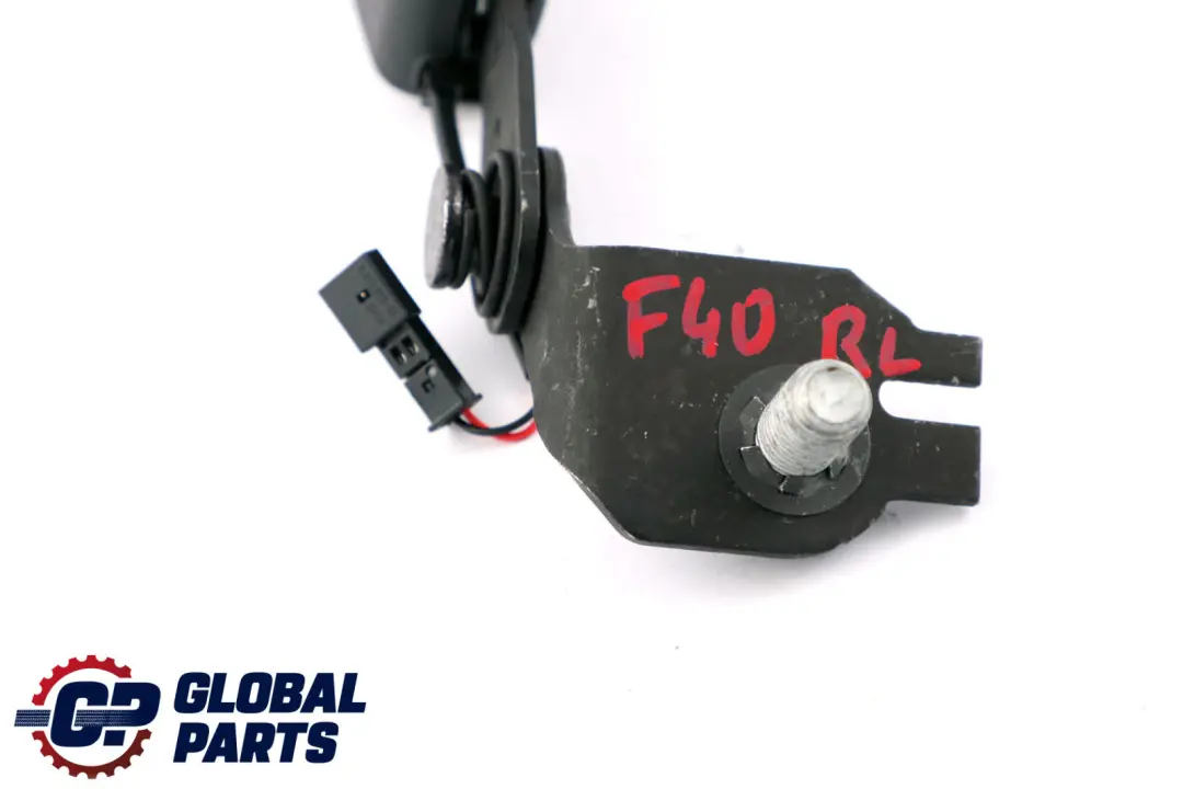 Hebilla Del Cinturón De Seguridad Inferior Trasero Izquierdo para BMW F40 con número de pieza 7456285 BMW F40 Hebilla Del Cinturón De Seguridad Inferior Trasero Izquierdo - SKU 7456285 - Número de pieza 7456285