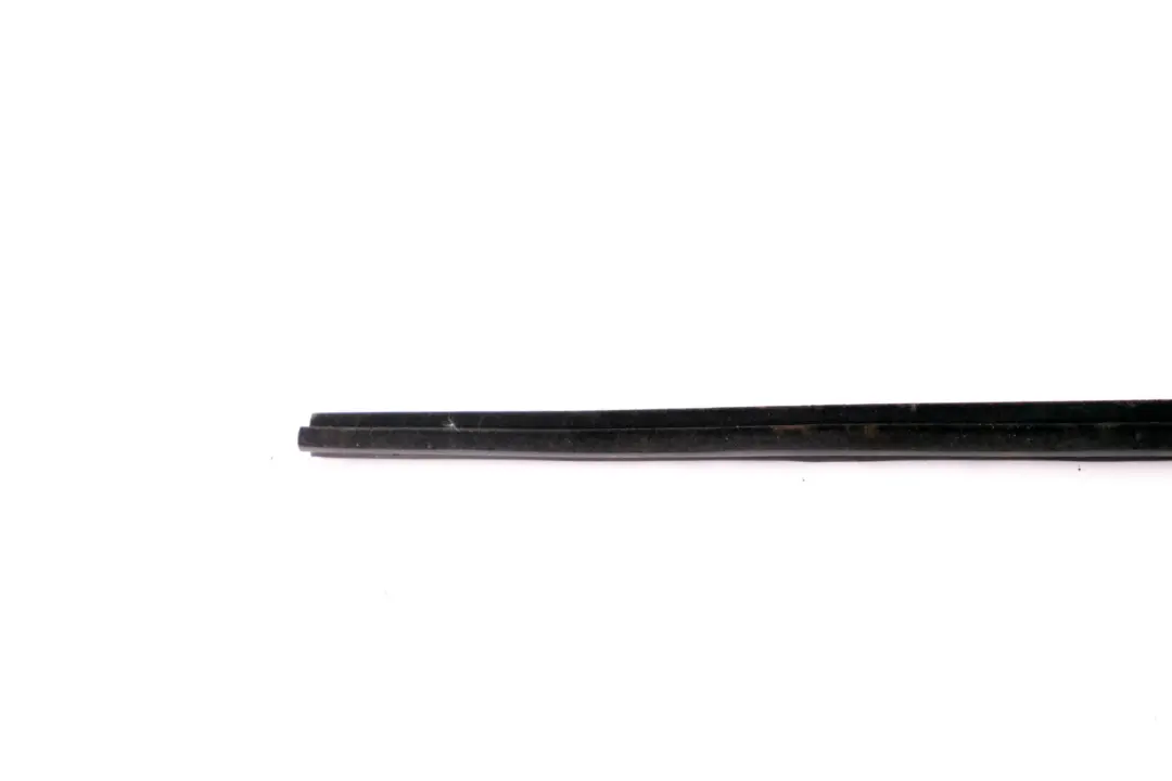 Schachtabdichtung Joint Interieur Porte avant Gauche pour Mini Cooper F56 F57 à propos du numéro de pièce 7458245 Mini Cooper F56 F57 Schachtabdichtung Joint Interieur Porte avant Gauche - SKU 7458245 - Numéro de pièce 7458245