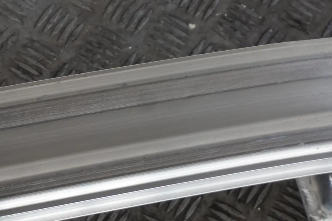 BMW F40 Pare Chocs Arrière Support Choc Barre Renfort - SKU 7462338 - Numéro de pièce 7462338