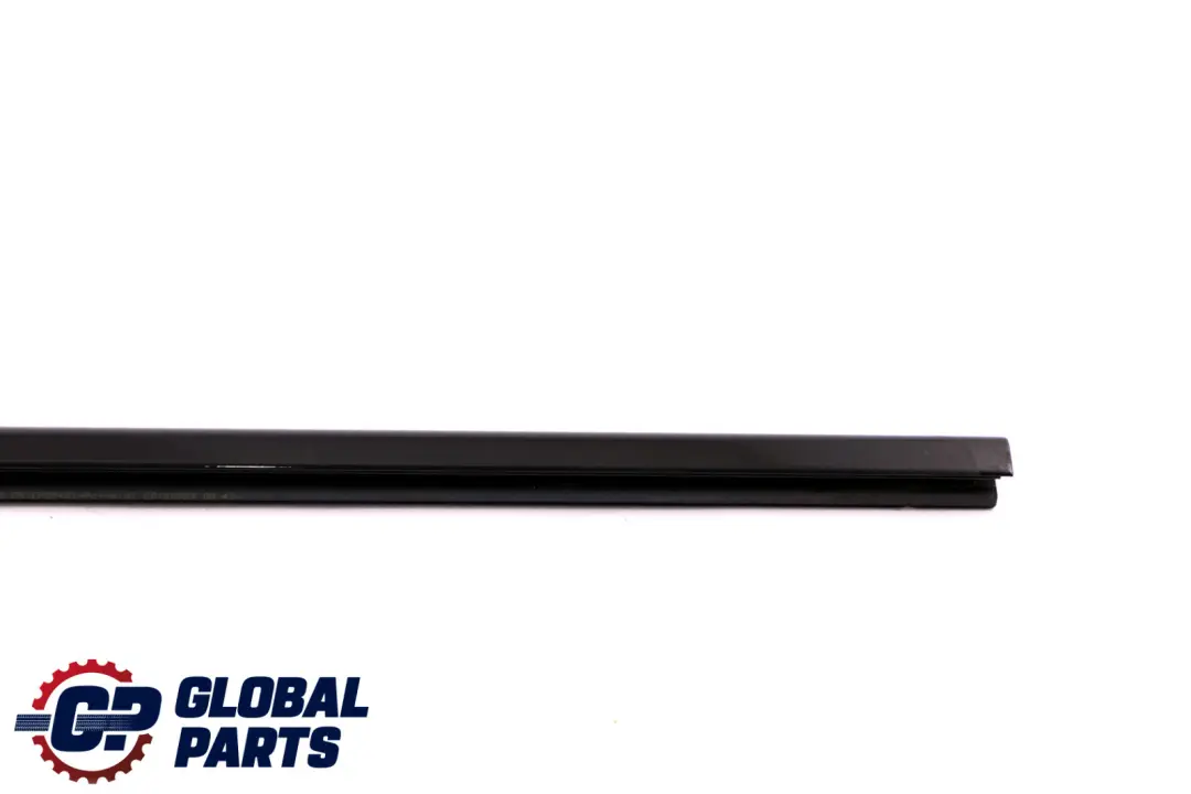 BMW F20 Osłona Uszczelka Szyby Drzwi Prawy Przód - SKU 7463176 - Numer Części 7463176