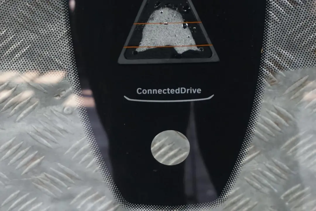 Front Window Windscreen Glass AS1 Green to BMW 1 Series F40 with Part number 7463722 BMW 1 Series F40 Front Window Windscreen Glass AS1 Green - SKU 7463722 - Part number 7463722