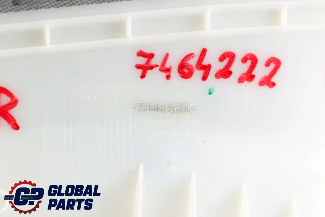 Abdeckung A Säule Rechts Grau 7444550 für BMW F40 mit Teilenummer 7464222 BMW F40 Abdeckung A Säule Rechts Grau 7444550 - SKU 7464222 - Teilenummer 7464222