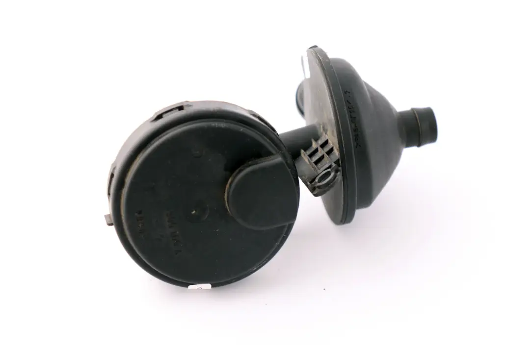 M54 Odma Zawór Ciśnienia do BMW E53 X5 E60 E83 X3 o numerze 7501566 BMW E53 X5 E60 E83 X3 M54 Odma Zawór Ciśnienia - SKU 7501566 - Numer Części 7501566