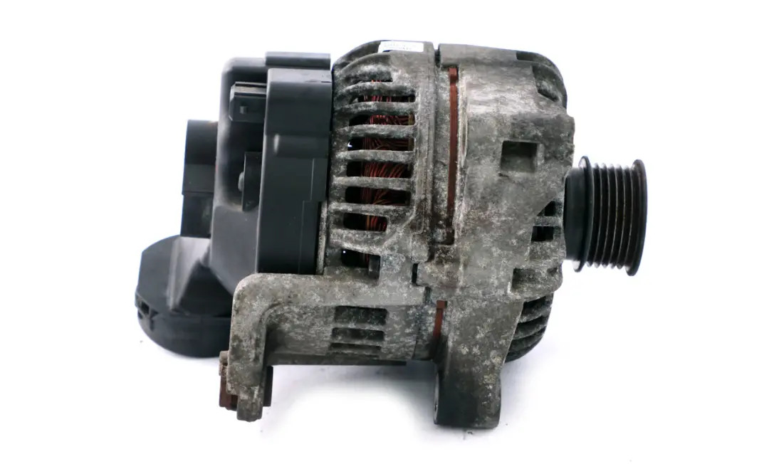 Alternator Bosch 120A do BMW E38 E39 E46 E53 o numerze 7501690 BMW E38 E39 E46 E53 Alternator Bosch 120A - SKU 7501690 - Numer Części 7501690