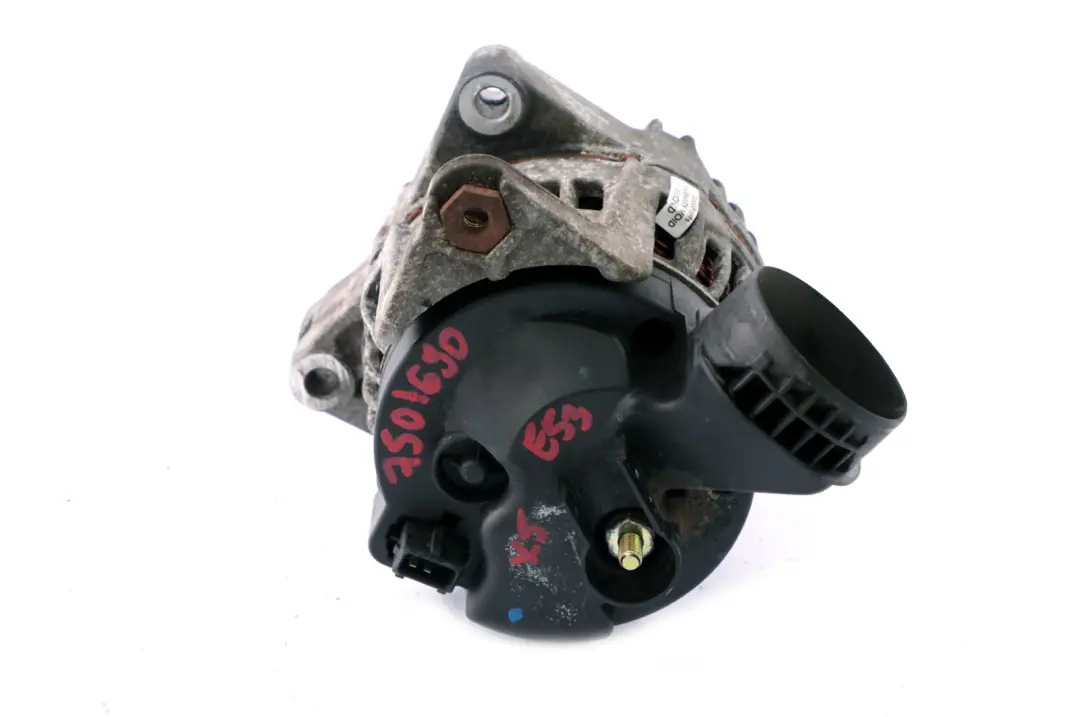 Alternator Bosch 120A do BMW E38 E39 E46 E53 o numerze 7501690 BMW E38 E39 E46 E53 Alternator Bosch 120A - SKU 7501690 - Numer Części 7501690