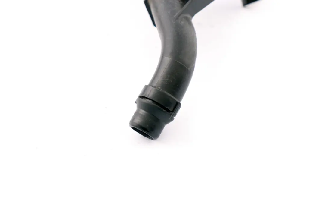 Coolant Pipe Water Hose to BMW 3 5 7 Z3 Z4 Series E36 E38 E39 E46 E85 with Part number 7502525 BMW 3 5 7 Z3 Z4 Series E36 E38 E39 E46 E85 Coolant Pipe Water Hose - SKU 7502525 - Part number 7502525