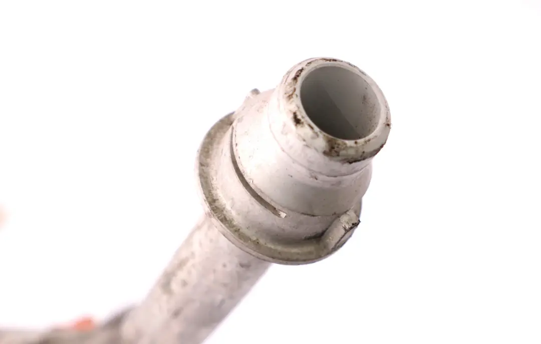 N62 Calentador Bomba Agua Tubo Retorno Gasolina para BMW E60 E61 con número de pieza 7502793 BMW E60 E61 N62 Calentador Bomba Agua Tubo Retorno Gasolina - SKU 7502793 - Número de pieza 7502793