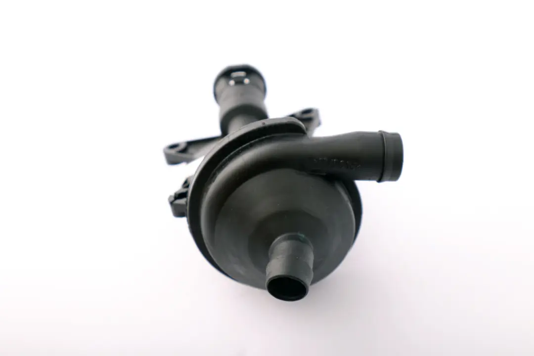 Breather Valve BMW E46 E83 E85 E87 E90 E91 Crankcase Intake to with Part number 7503519 Breather Valve BMW E46 E83 E85 E87 E90 E91 Crankcase Intake - SKU 7503519 - Part number 7503519