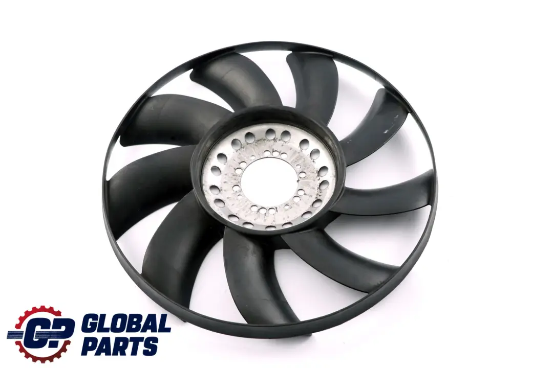 Wiatrak wentylator do BMW E53 X5 E65 E66 E67 o numerze 7504732 BMW E53 X5 E65 E66 E67 Wiatrak wentylator - SKU 7504732 - Numer Części 7504732