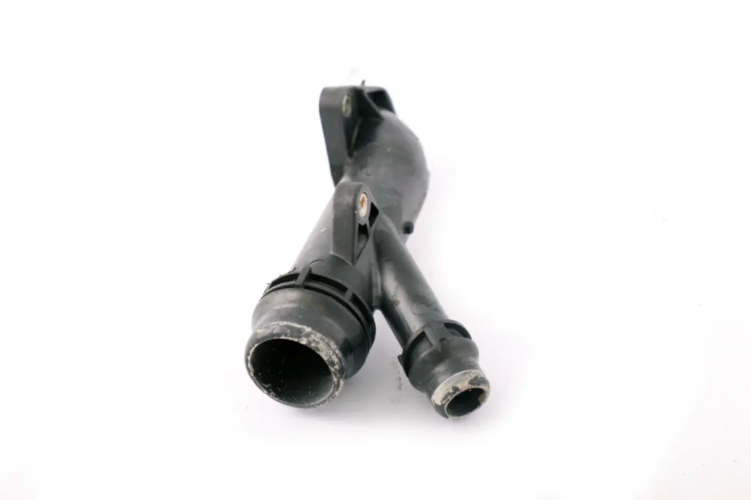 Gasolina Motor Enfriamiento Conector Tubo para BMW 1 E60 E81 E87 E90 E91 con número de pieza 7505055 BMW 1 E60 E81 E87 E90 E91 Gasolina Motor Enfriamiento Conector Tubo - SKU 7505055 - Número de pieza 7505055