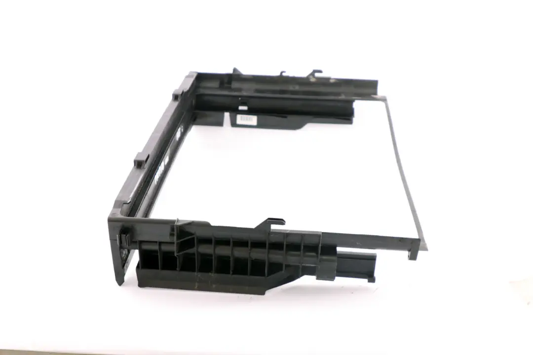 Refroidissement Moteur K?hlermodul Tragergehause pour BMW 7 E65 E66 à propos du numéro de pièce 7507970 BMW 7 E65 E66 Refroidissement Moteur K?hlermodul Tragergehause - SKU 7507970 - Numéro de pièce 7507970