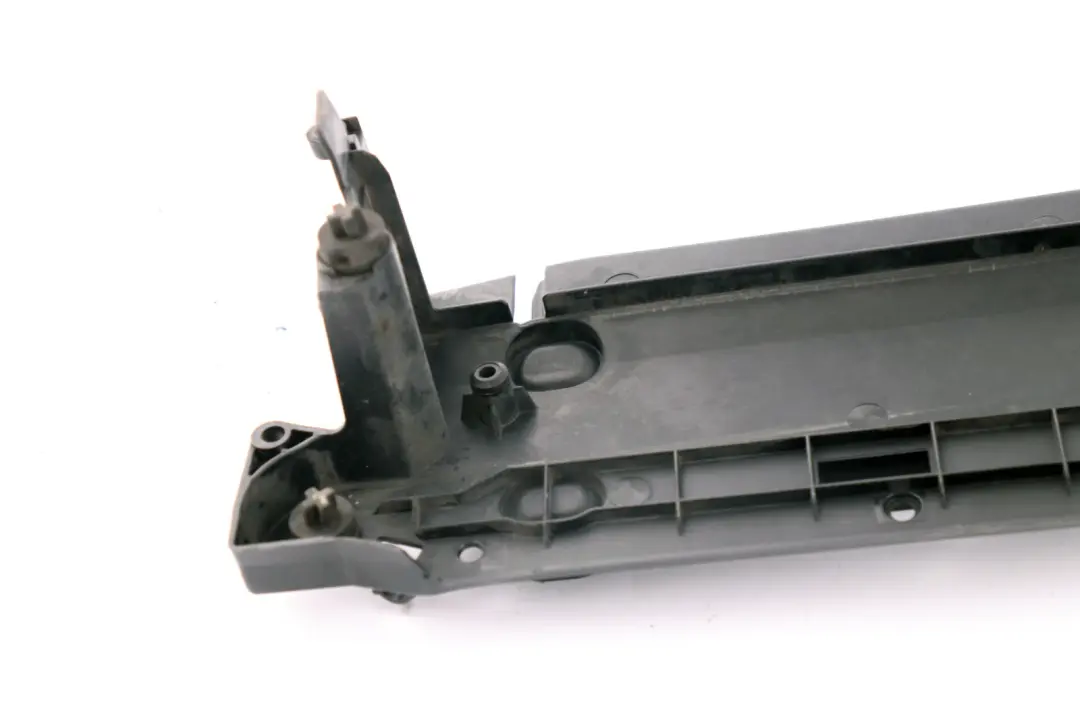 Raffreddamento Radiatore Del Motore Trim Copertura per BMW E65 E66 con numero di parte 7507971 BMW E65 E66 Raffreddamento Radiatore Del Motore Trim Copertura - SKU 7507971 - Numero di parte 7507971