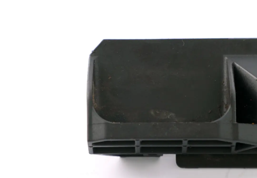 Cooler Radiator Lower Bracket Mount Holder to BMW E65 E66 E67 with Part number 7508016 BMW E65 E66 E67 Cooler Radiator Lower Bracket Mount Holder - SKU 7508016 - Part number 7508016
