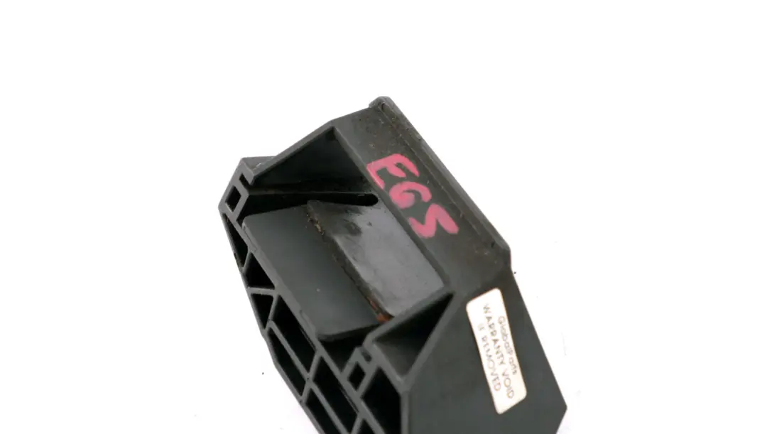 Supporto Staffa Inferiore Radiatore per BMW E65 E66 E67 con numero di parte 7508016 BMW E65 E66 E67 Supporto Staffa Inferiore Radiatore - SKU 7508016 - Numero di parte 7508016