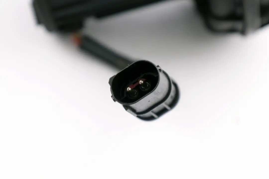 Secondary Air Pump Smog Pump to BMW 7 Series E65 E66 E67 Petrol with Part number 7508267 BMW 7 Series E65 E66 E67 Petrol Secondary Air Pump Smog Pump - SKU 7508267 - Part number 7508267