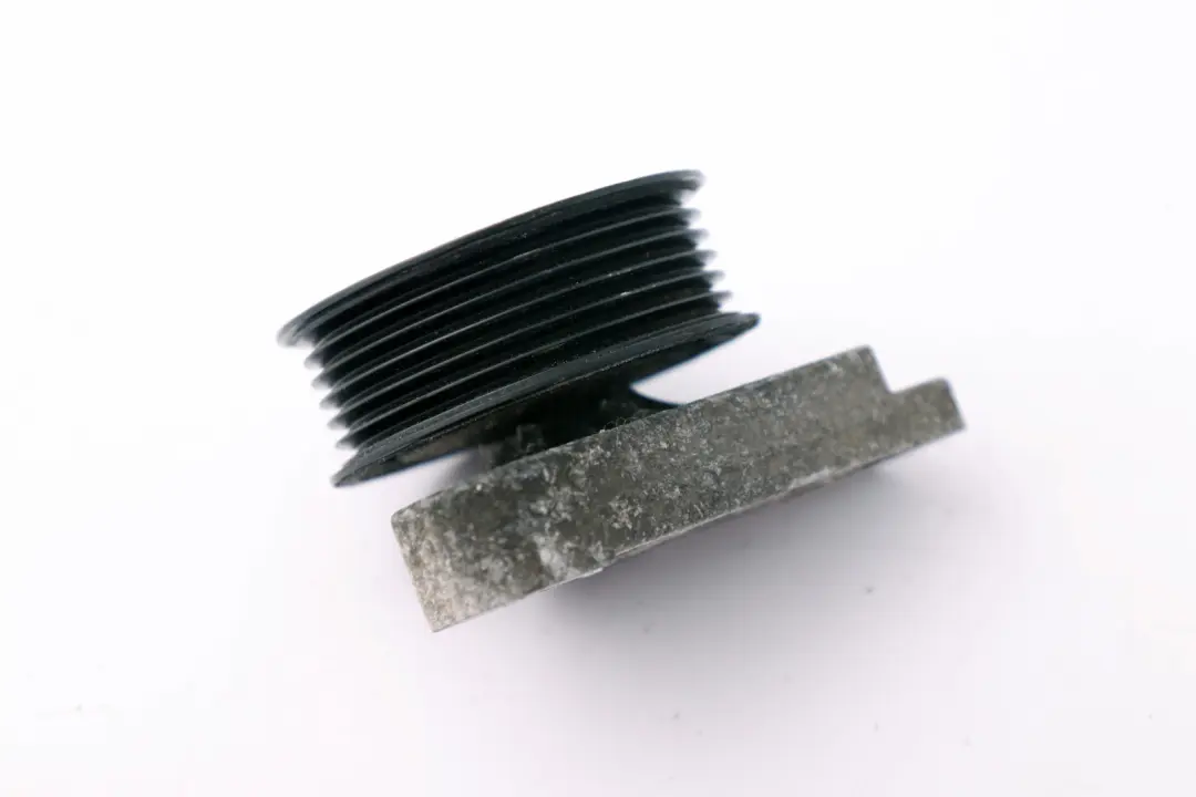 M54 Uchwyt Mocowanie Rolka Pompy do BMW Z4 E85 o numerze 7509247 BMW Z4 E85 M54 Uchwyt Mocowanie Rolka Pompy - SKU 7509247 - Numer Części 7509247