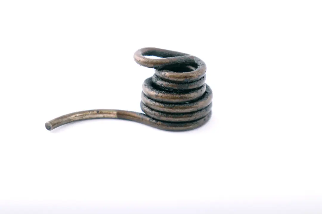 BMW 7 Series E65 E66 735i 745i N62 Valve Train Retainer Spring Cyl 1-4 - SKU 7510353 - Part number 7510353