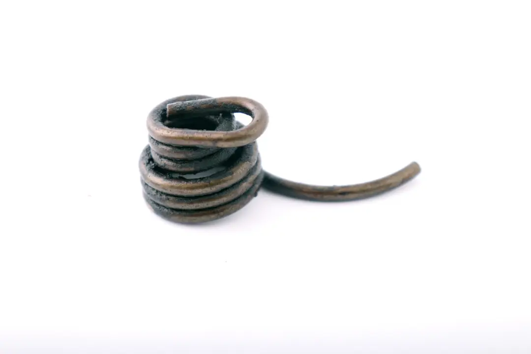 BMW 7 Series E65 E66 735i 745i N62 Valve Train Retainer Spring Cyl 1-4 - SKU 7510353 - Part number 7510353