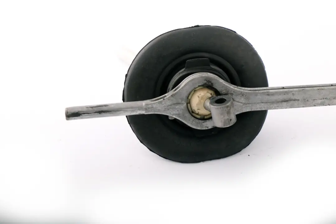 Lewarek Wybierak Zmiany Biegów Manual do BMW Z4 E85 o numerze 7510420 BMW Z4 E85 Lewarek Wybierak Zmiany Biegów Manual - SKU 7510420 - Numer Części 7510420