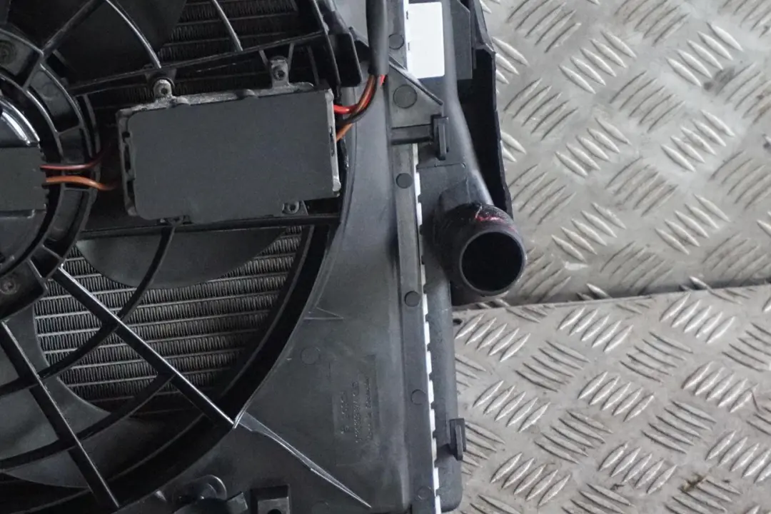 BMW 3 Series E46 Complete Cooling Radiator Pack Fan Petrol 300W - SKU 7510617 - Part number 7510617