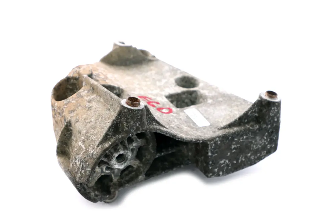 Supporto Compressore Clima per BMW E46 E60 X5 E53 X3 E83 con numero di parte 7512556 BMW E46 E60 X5 E53 X3 E83 Supporto Compressore Clima - SKU 7512556 - Numero di parte 7512556