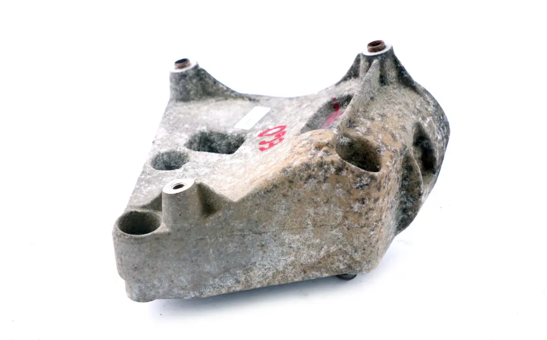 Klimakompressor Halterung für BMW E46 E60 X5 E53 X3 E83 mit Teilenummer 7512556 BMW E46 E60 X5 E53 X3 E83 Klimakompressor Halterung - SKU 7512556 - Teilenummer 7512556