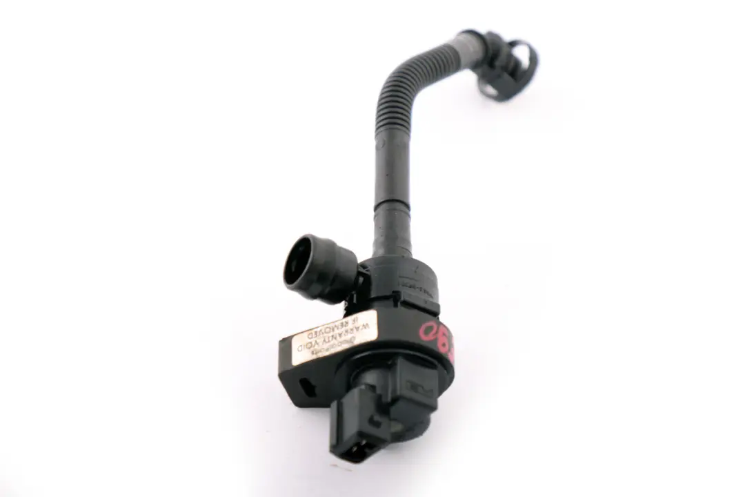 N46 120i 320i Valvula Respiracion Deposito Inyeccion Combustible para BMW E87 con número de pieza 7512576 BMW E87 N46 120i 320i Valvula Respiracion Deposito Inyeccion Combustible - SKU 7512576 - Número de pieza 7512576