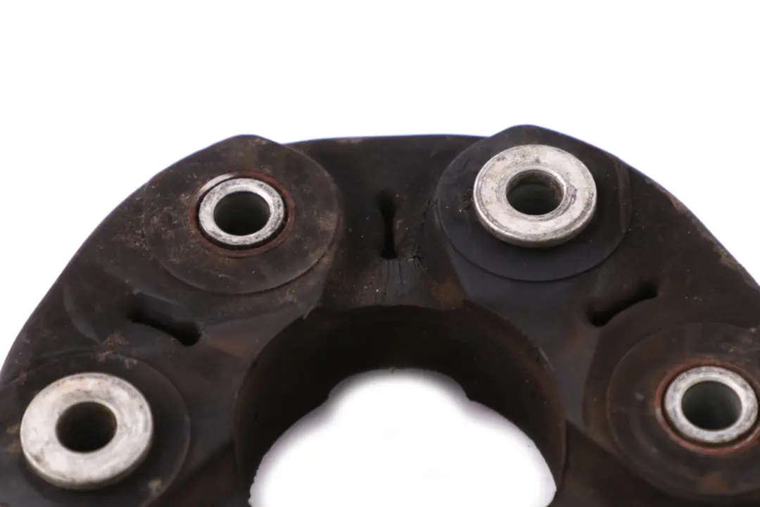 Przegub Łącznik Kołnierz Wału Guma do BMW E60 E61 E90 E91 E92 o numerze 7573276 BMW E60 E61 E90 E91 E92 Przegub Łącznik Kołnierz Wału Guma - SKU 7512619 - Numer Części 7573276