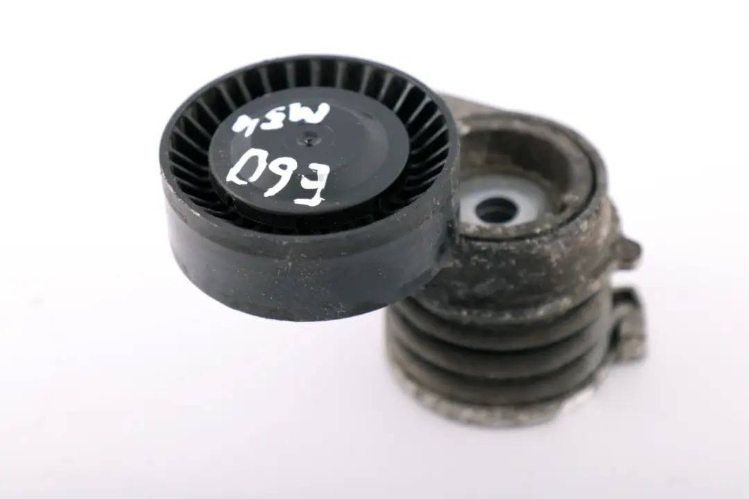 Spannrolle mit Spanneinrichtung für BMW 1 3 5 X3 X5 er E39 E46 E53 E60 E65 mit Teilenummer 7512758 BMW 1 3 5 X3 X5 er E39 E46 E53 E60 E65 Spannrolle mit Spanneinrichtung - SKU 7512758 - Teilenummer 7512758