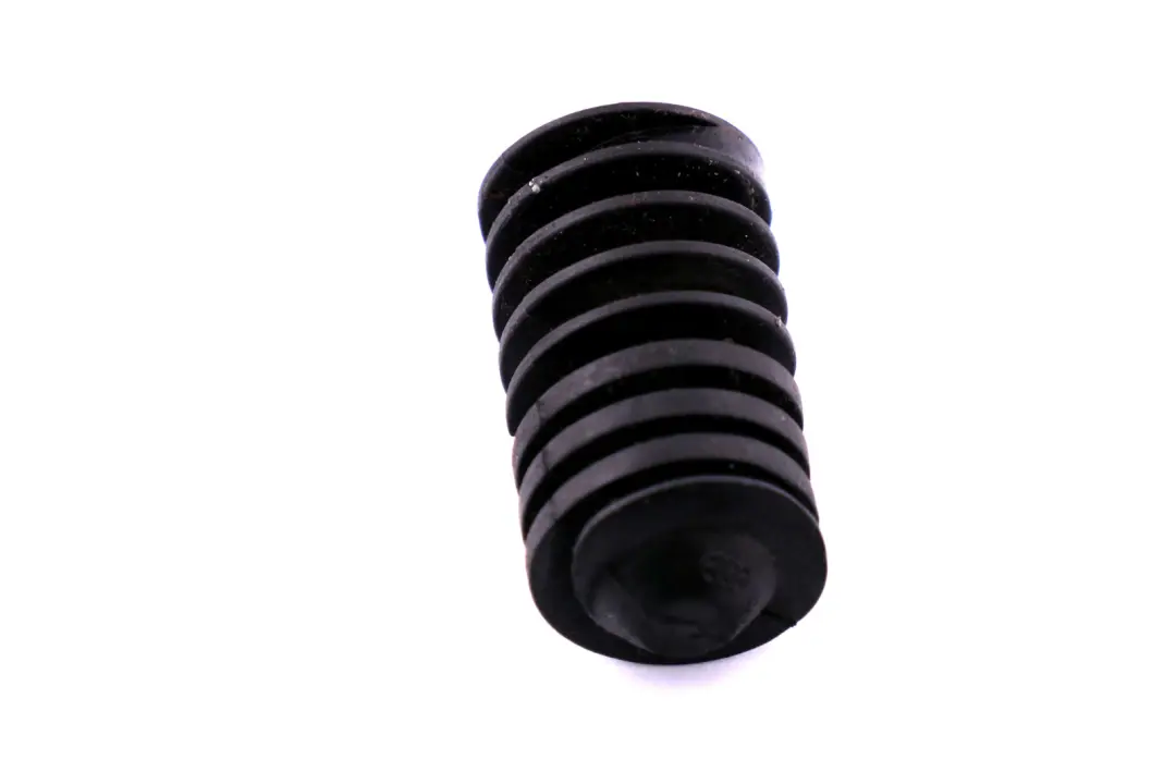 Bracket Radiator Mount Adjuster Stop to BMW X3 X5 E60 E65 E81 E87 E90 with Part number 7514402 BMW X3 X5 E60 E65 E81 E87 E90 Bracket Radiator Mount Adjuster Stop - SKU 7514402 - Part number 7514402