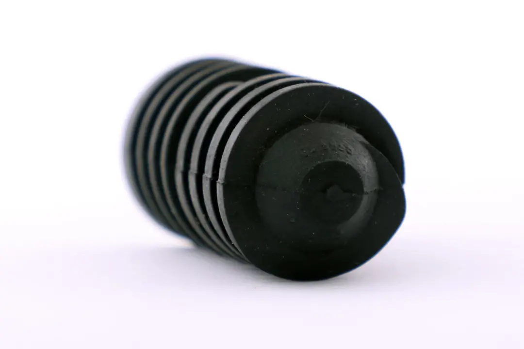 Guma Uchwyt Chłodnicy Wody Odbój do BMW E81 E87 E90 o numerze 7514402 BMW E81 E87 E90 Guma Uchwyt Chłodnicy Wody Odbój - SKU 7514402 - Numer Części 7514402