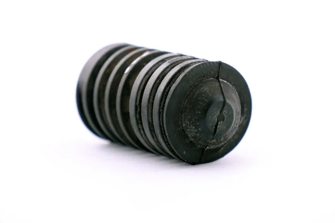 Support Refroidisseur 1711 BMW 1 3 5 X3 X5 E60 E65 E81 E87 E90 - SKU 7514402 - Numéro de pièce 7514402