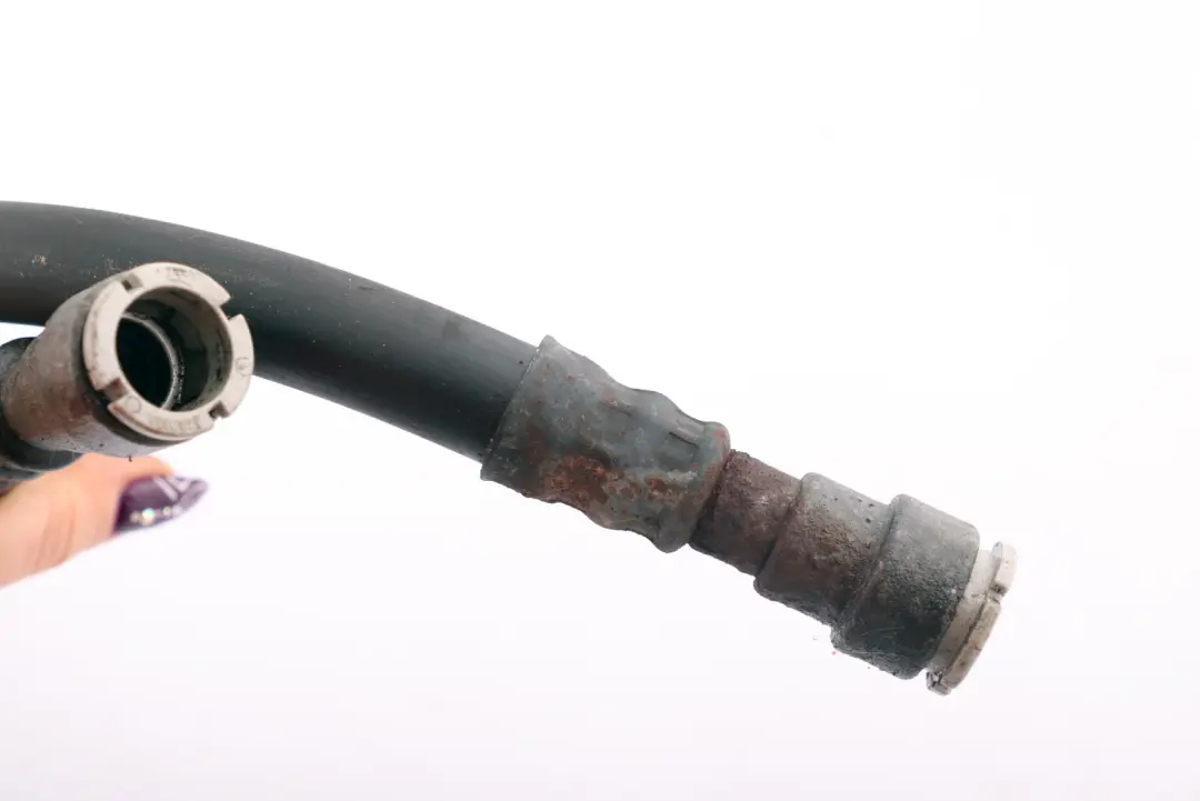 Oil Cooling Inlet Outlet Pipe to BMW Z4 Series E85 with Part number 7514415 BMW Z4 Series E85 Oil Cooling Inlet Outlet Pipe - SKU 7514415 - Part number 7514415