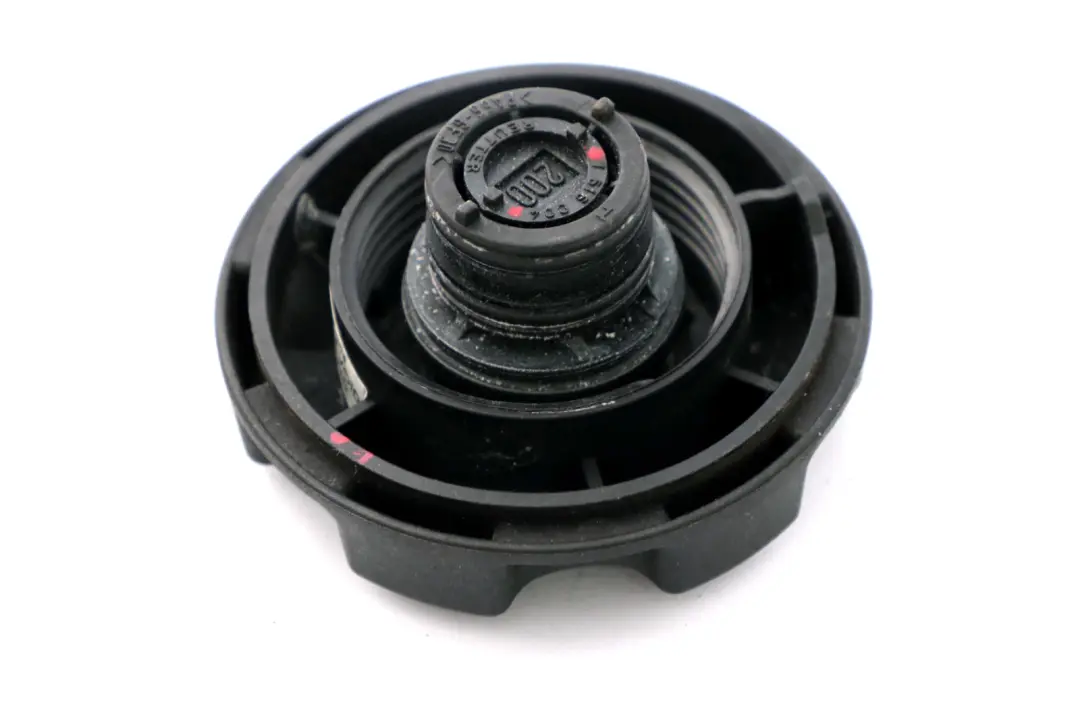 Capuchon de vis du vase d'expansion du radiateur pour BMW E60 E63 E90 E91 F10 à propos du numéro de pièce 7639021 BMW E60 E63 E90 E91 F10 Capuchon de vis du vase d'expansion du radiateur - SKU 7516004 - Numéro de pièce 7639021