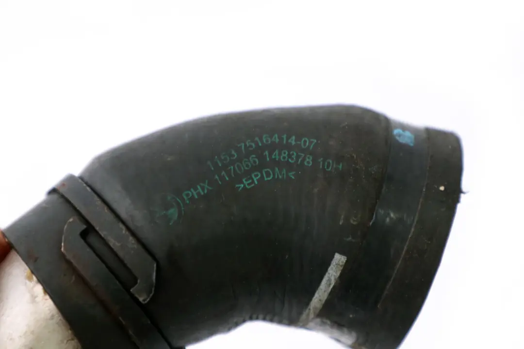 BMW 3 5 R E60 E61 E81 E90 E92 LCI Conduite Motorvorlauf-K?hlmittelpumpe 751641 - SKU 7516414 - Numéro de pièce 7516414